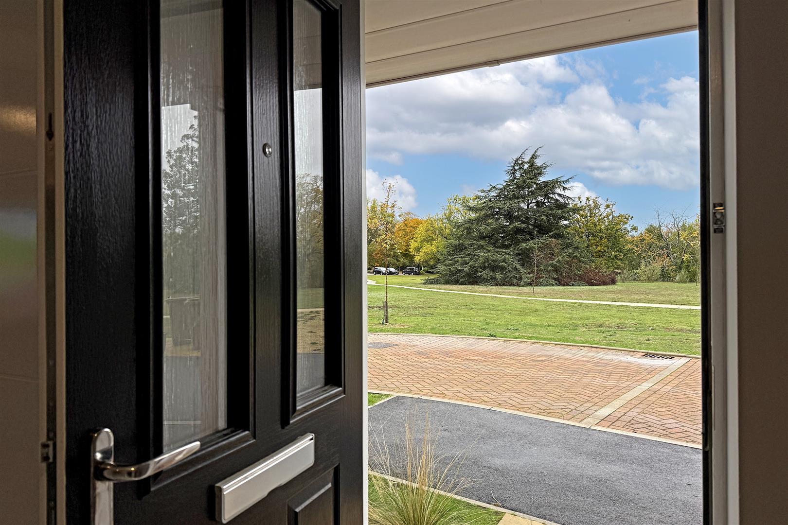 Ridout End, Bricket Wood, St. Albans - photo 29